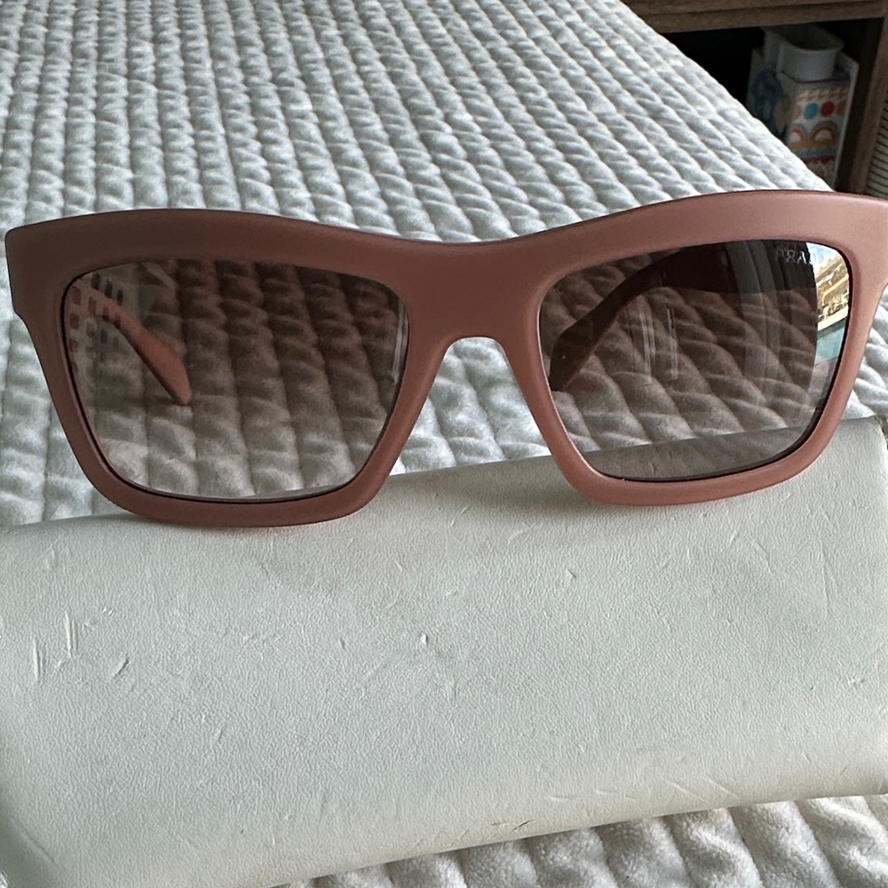 Chic Pink Sunglasses